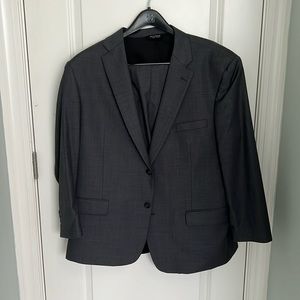 Jos. A. Bank 48R men’s charcoal gray suit
